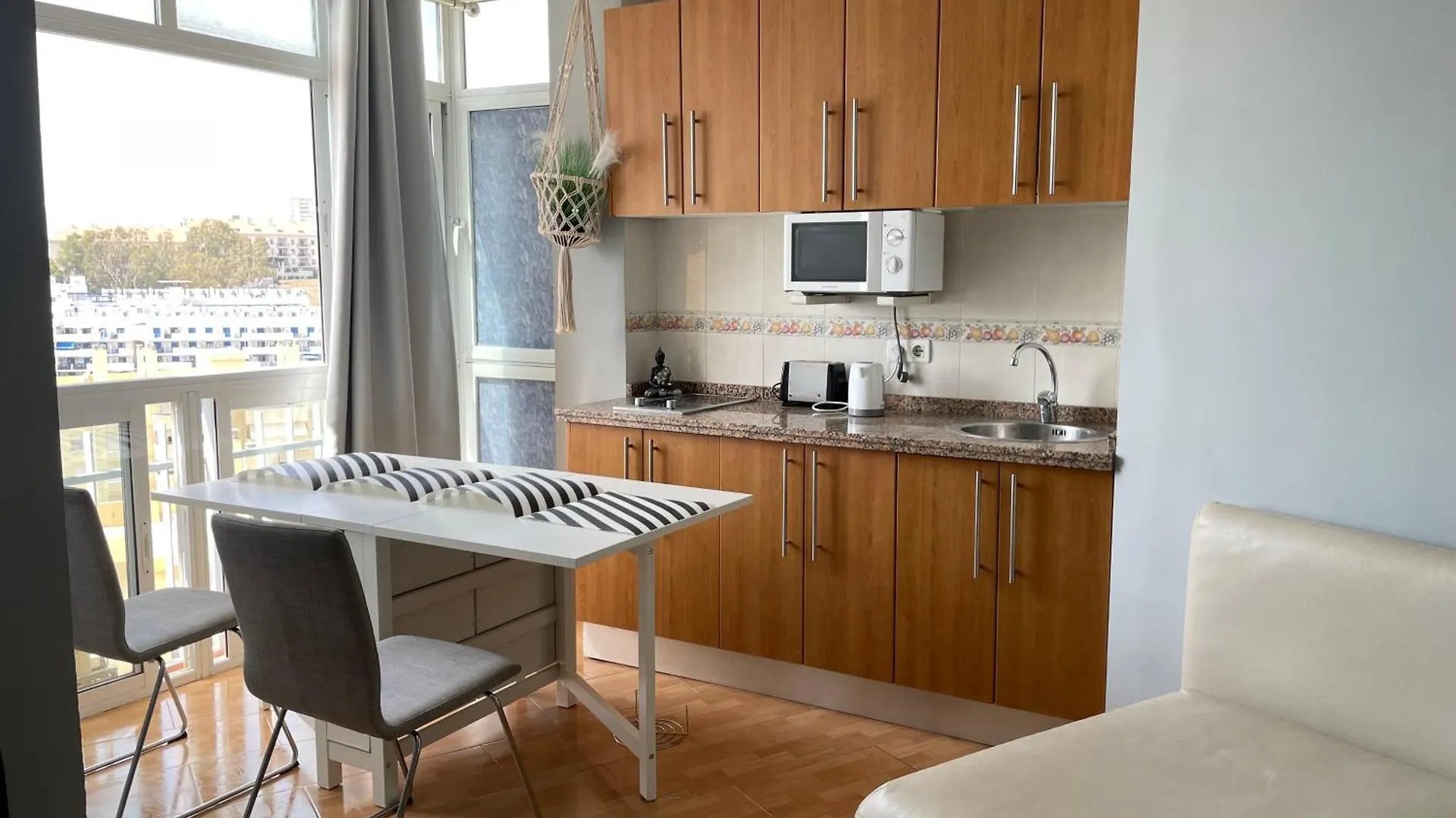 Benalmadena ,Apartamento-Estudio Primera Linea De Playa