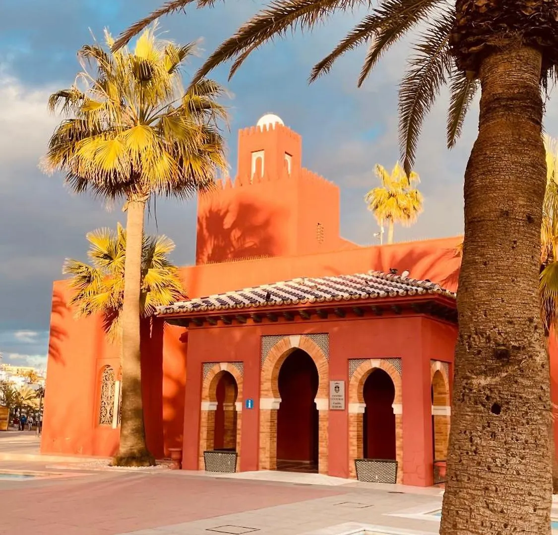 Bed and breakfast Benalmadena ,apartamento-Estudio primera Línea de Playa