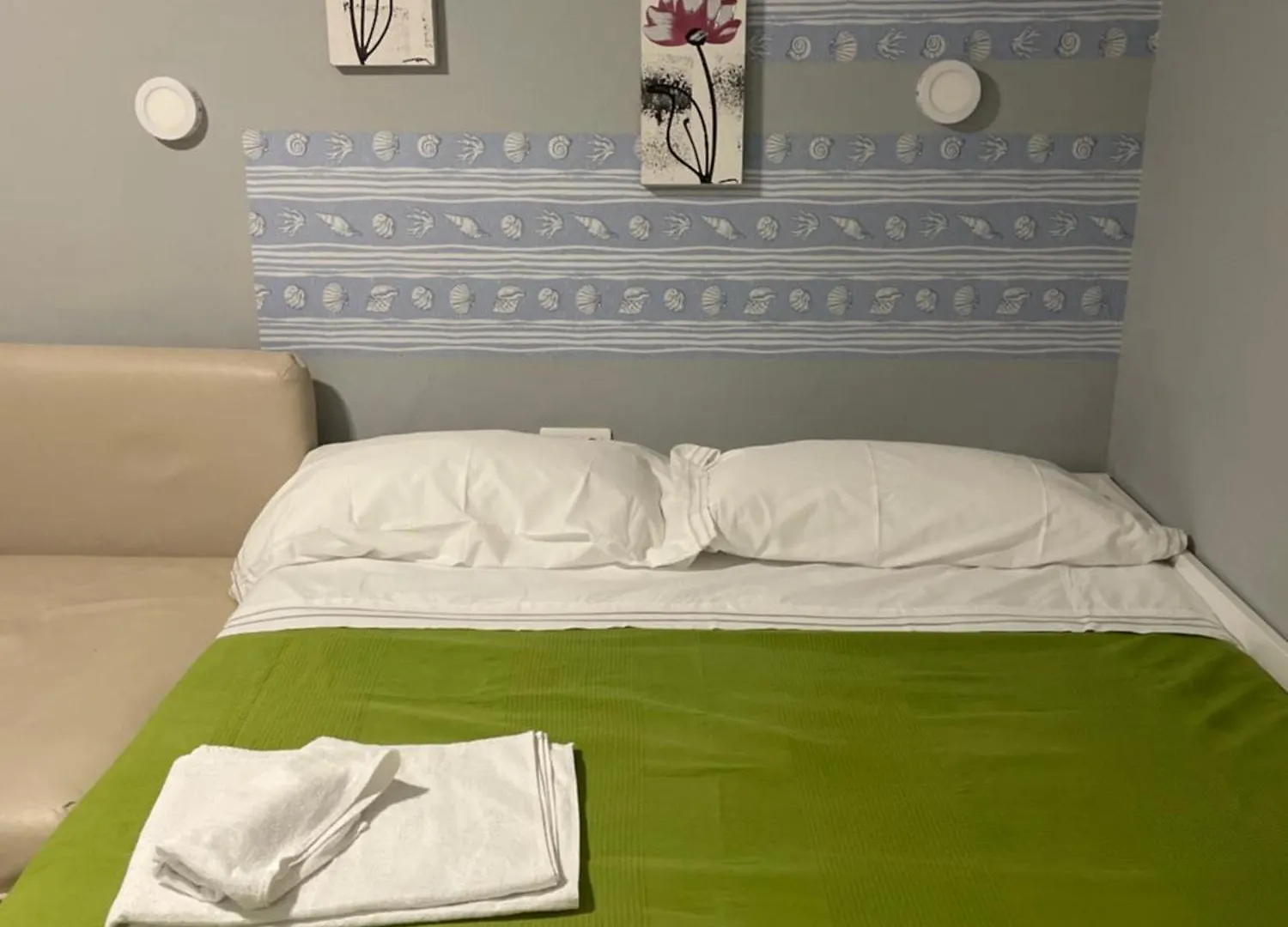 Benalmadena ,apartamento-Estudio primera Línea de Playa Bed and breakfast